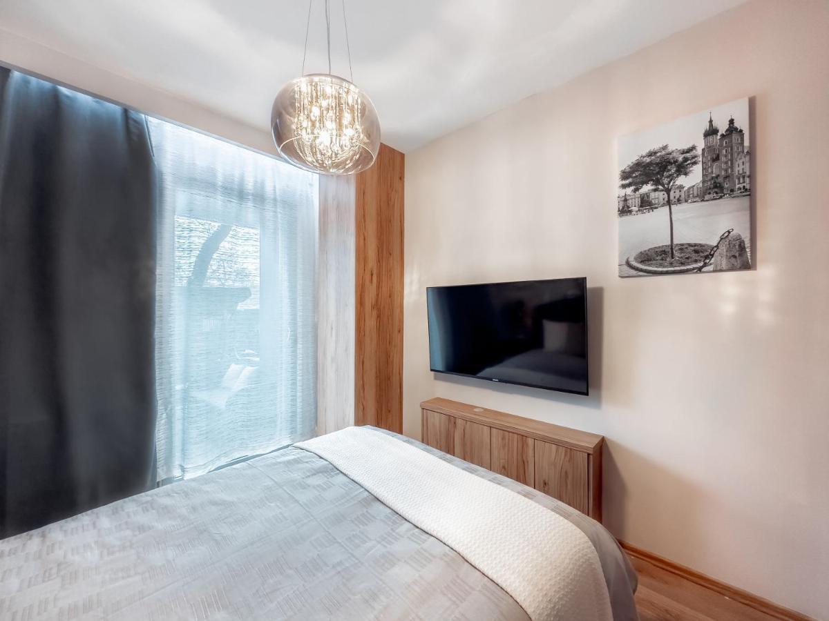 Apartament Z Duzym Tarasem W Centrum Krakowa Luaran gambar