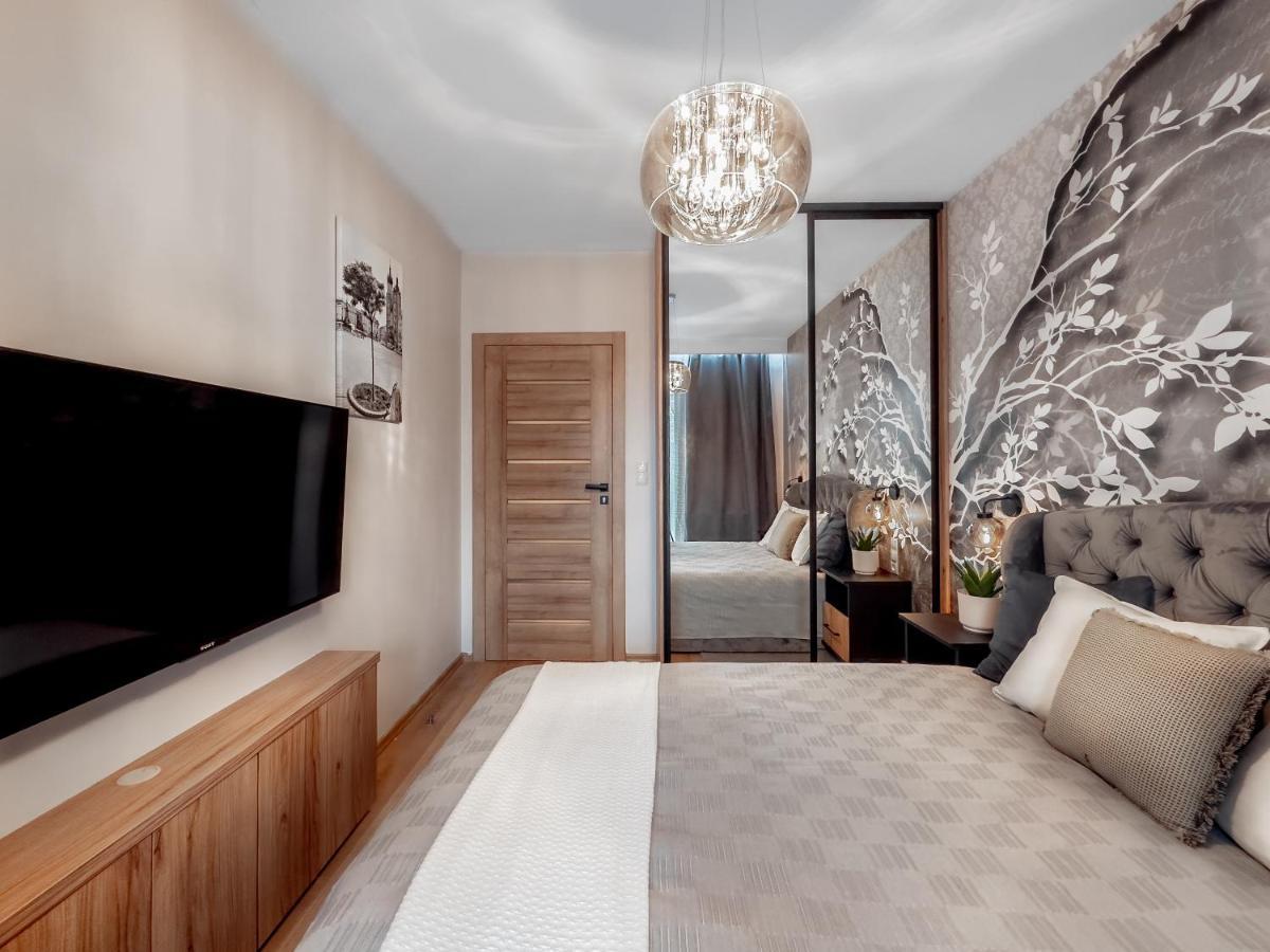 Apartament Z Duzym Tarasem W Centrum Krakowa Luaran gambar